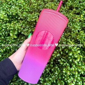 🩷NWT💜Starbucks 2025 Pleated Neon Hot Magenta Pink & Purple Gradient Tumbler